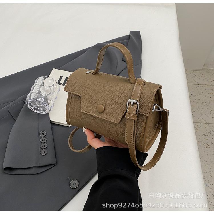 This Year's Popular Bag Women's 2025 New Fashion Retro Small Square Bag Niche Design Shoulder Bag Texture Messenger Bag