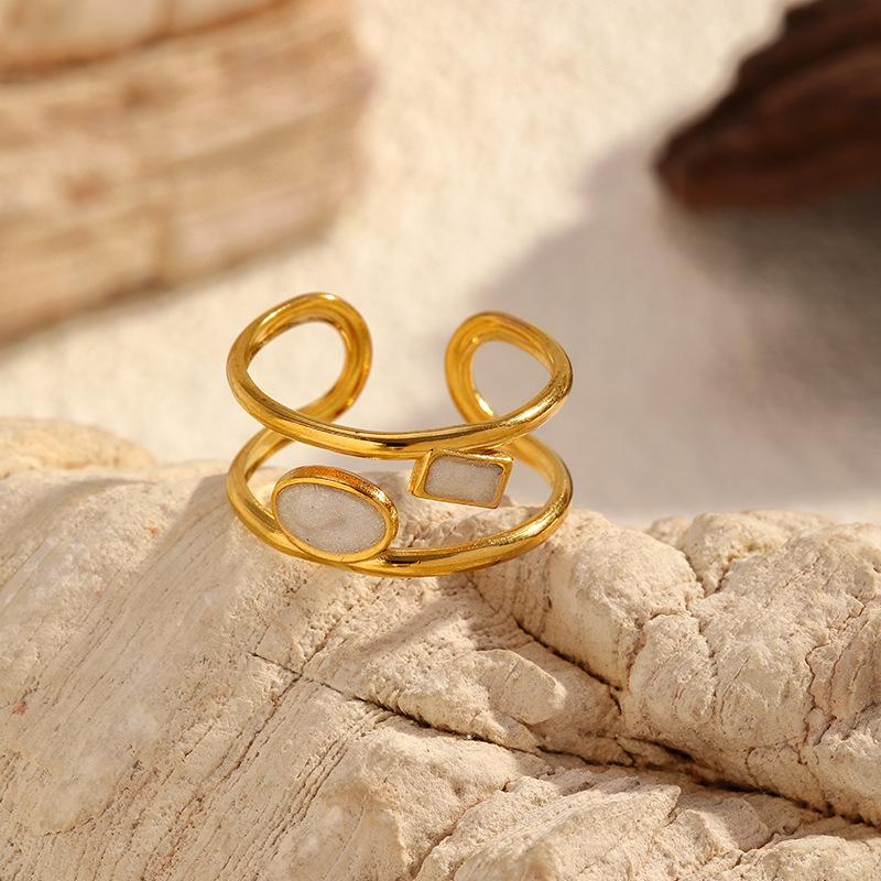 Chenhe stainless steel jewelry women's high-end sense gold jewelry fashion niche does not fade light luxury titanium steel open ring