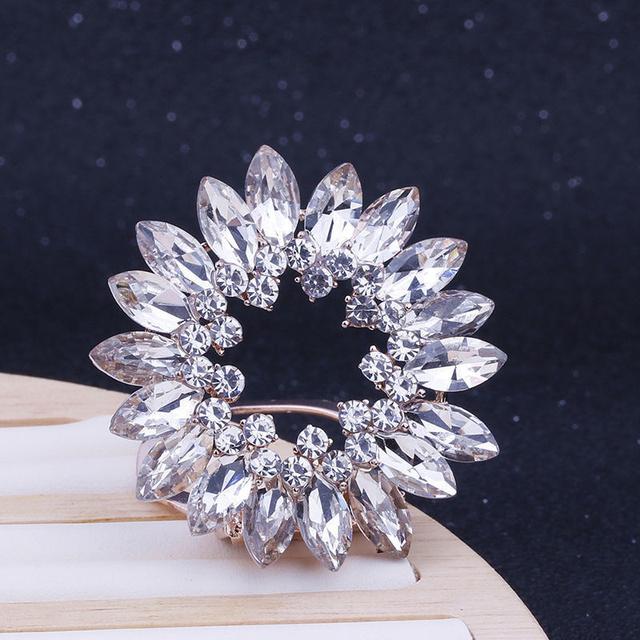 Универсальный шелковый шарф с кристаллами и цветами, пряжка на углу, брошь двойного назначения, брошь-зажим двойного назначения, футболка, угол для женской футболки