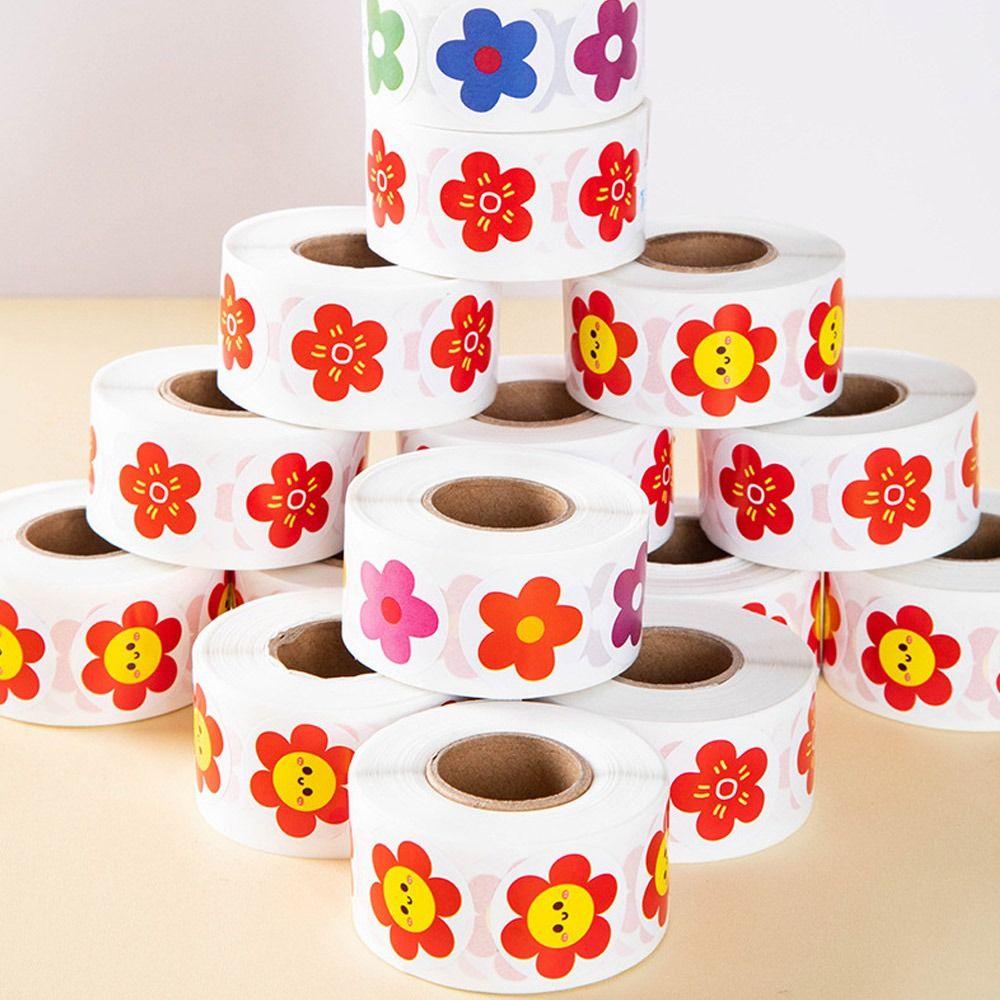 500Pcs/Roll Self-adhesive Kindergarten Stickers Animal Inspirational Stickers Reward Stickers