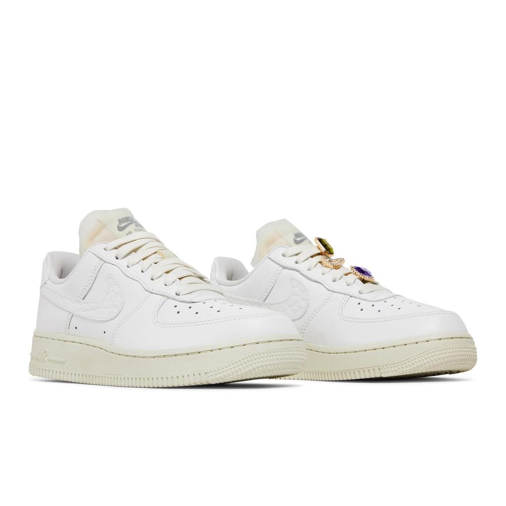 Nike Женские Air Force 1 Low Premium 'Jewels' (женские размеры) Кроссовки для скейтборда Summit White / Summit White / Sea Glass DN5463 100