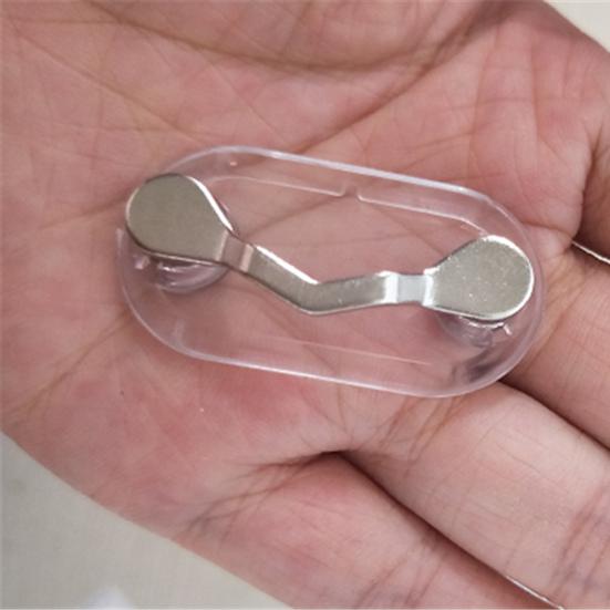 Glasses Holder Convenient Magnetic Eyeglass Holder Durable Anti-slip Sunglass Holder for Men And Women