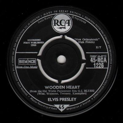 7-дюймовая пластинка ELVIS PRESLEY - Wooden Heart / Tonight Is So Right 45RCA1226 RCA 1961 UK Рок Б/У