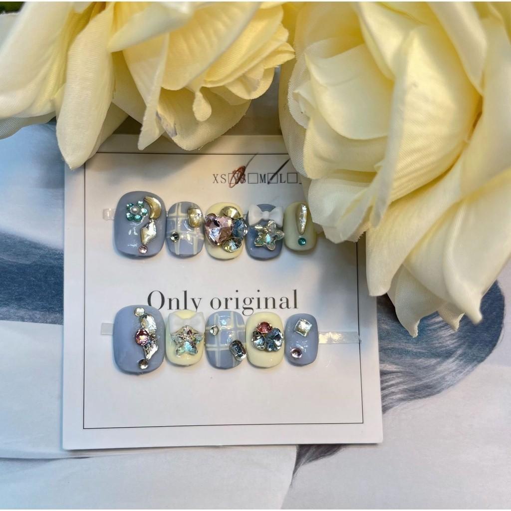 100% HANDMADE Short Round Fake Nail Set With Glue Star Ice Cream Blue&Yellow Cute Gentle Summer Spring Sea Ocean Diamond Press On Nails Reusable