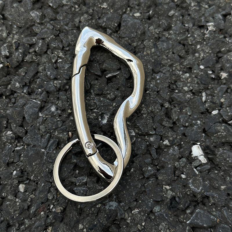 Брелок-подвеска Ainsworth Star с металлическим карабином-украшением