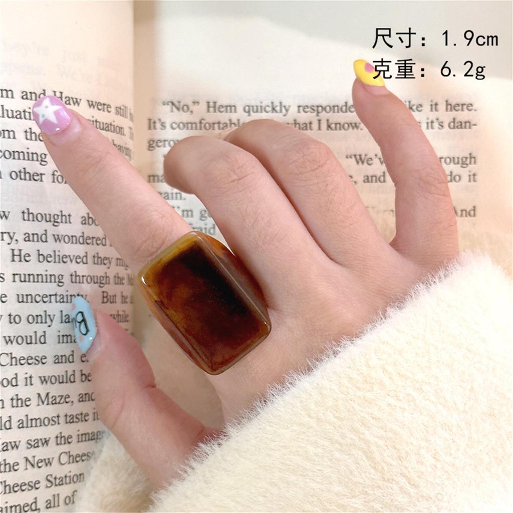 Vintage Brown Color Resin Wide Rings For Women Korean Geometric Heart Rectangle Chunky Finger Rings Party Jewelry Accessories