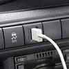 Компактный USB-порт Tsuchiya Yac для автомобилей Toyota 2,4 А VP-138 (Продукт для конкретного автомобиля)