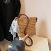 Летняя нишевая сумка-мессенджер женская 2025 новая модная и универсальная плетеная сумка для отдыха на море
