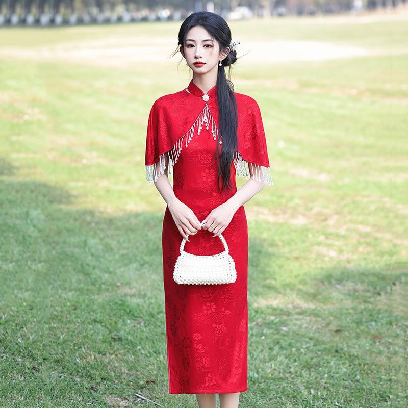 Red Cheongsam Dress With Halter Neckline Modernized Chinese Style Vintage Wedding Guest Gown Women