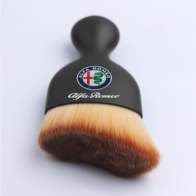 Car Cleaning Brush Multifunctional Dust Removal Brush Tools For Alfa Romeo giulia stelvio giulietta 159 147 156 166 Accessories