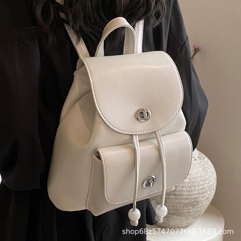 Korean niche design student backpack Xiaohongshu live broadcast super fire small fragrant travel bag college style small schoolbag