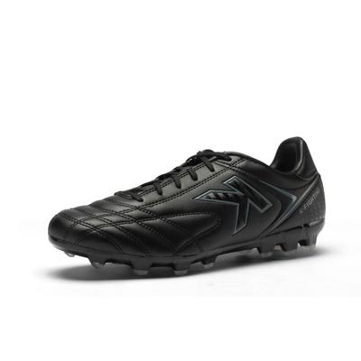 Мужские футбольные бутсы Kelme для искусственного газона созданы для молодых спортсменов и обеспечивают вентилируемую поддержку голеностопа для футзала.