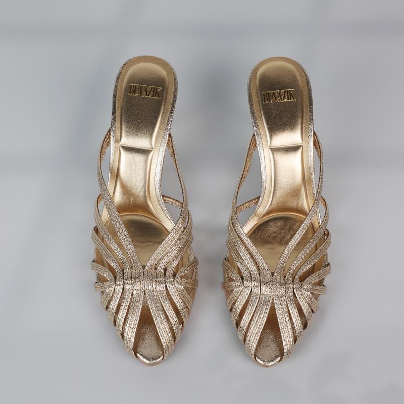 Женская обувь 2026 Новые золотые ажурные туфли на высоком каблуке Роскошные остроносые туфли-лодочки на каблуке для женщин Летние мюли на шпильке Сандалии