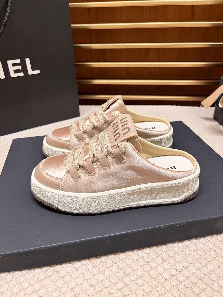 Премиальные полутапочки на толстой подошве, женская верхняя одежда, весна-лето 2025, новые универсальные спортивные туфли из атласа со шнуровкой