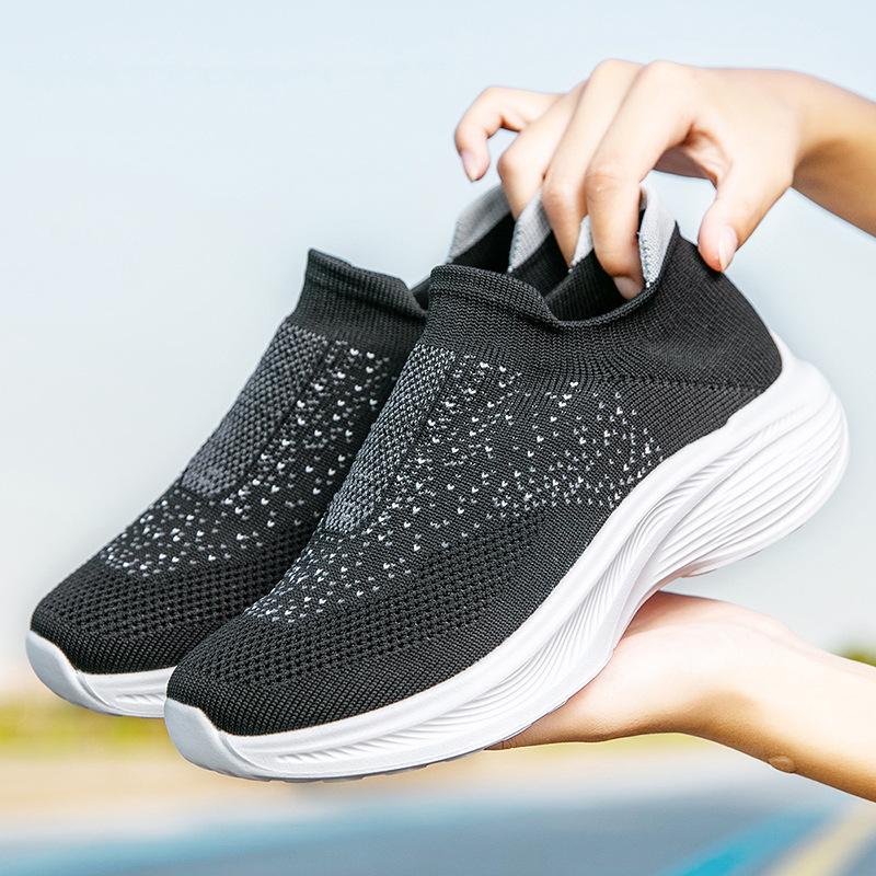 Spring and Autumn New Casual Sleeve Women's Shoes Breathable Flying Weaving Sneakers Women's Lightweight Thick-soled Versatile Couple Running Shoes