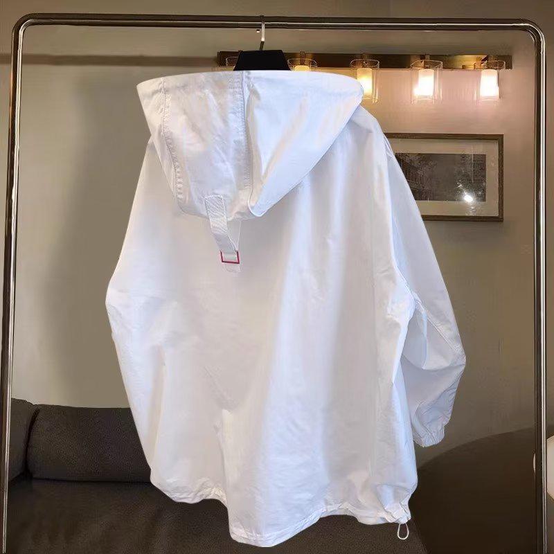 Мужская куртка в японском стиле с капюшоном и большими карманами — свободный крой, повседневная рабочая одежда для весны и осени.