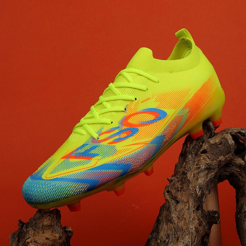 Football Shoes Men's AG Spikes Seamless Fly-woven Outdoor Football Shoes Youth Artificial Professional Training Shoes