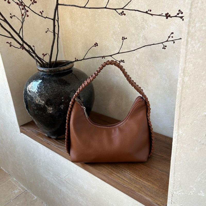 Ielgy Woven Texture Fashion Underarm Bag Solid Color All-Match Crescent Bag Simple Trendy Portable One-Shoulder