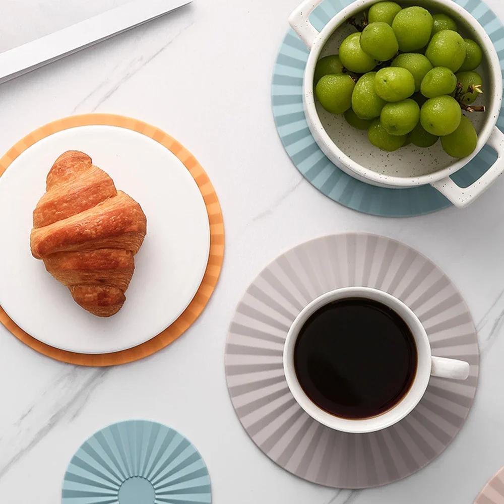 Silicone Round Table Mat Extra Thick Insulated Placemat Hot Pad Coffee Cup Coaster Pot Holder Kitchen Gadgets Accessories