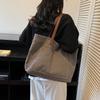 Повседневная ретро простая большая вместительная сумка через плечо модная и персонализированная новая сумка 2025 осень и зима женская сумка-тоут