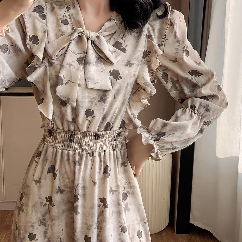 Корейское шифоновое платье с оборками и принтом и рукавами-буфами