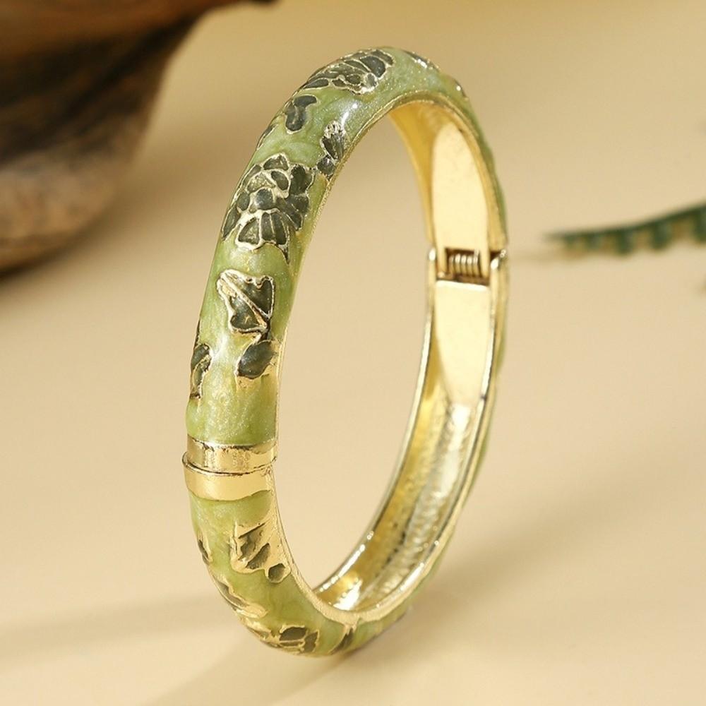 Spring Loaded Opening Bangle Bracelet Open Cuff Wrist Jewelry Women's Bangle Women's Daily Wear