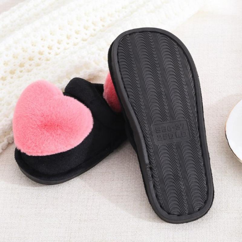 2024 Heart Shaped Slippers Women's Warm Non-slip Platform Shoes Indoor Fashion Cute Cotton Slippers Chaussons Plats