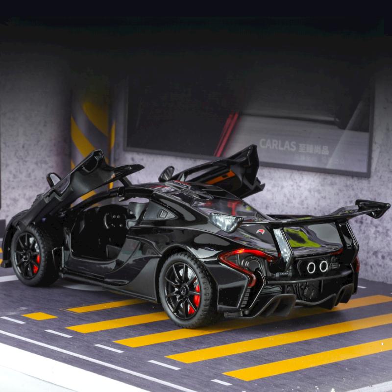1/24 Симуляция McLaren P1 Металлическая модель автомобиля Двери и капот открываются Имеет звуковые и световые функции Богат деталями