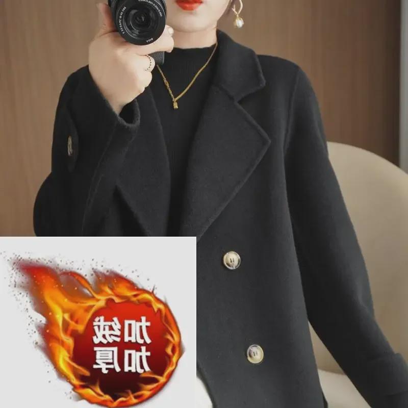 Women's Plush Short Woolen Coat 2024: Thick, Loose Fit with Suit Collar for Autumn & Winter