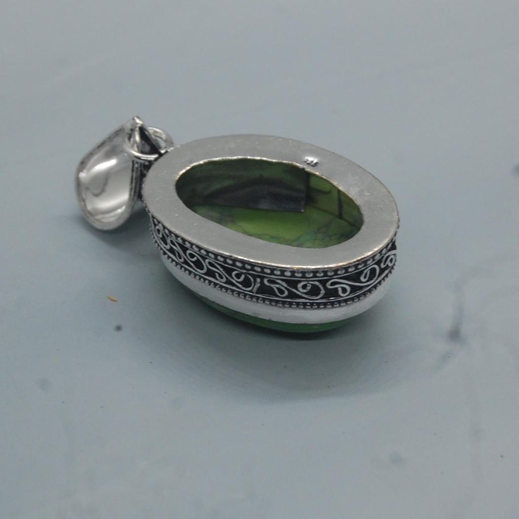 Oval Cab Green Spiny Oyster Turquoise 925 Sterling Silver Pendant Jewelry, Artisan Boho Style Turquoise Pendant