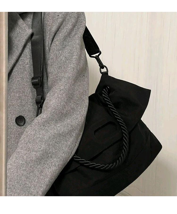 2025 год. Сумка-тоут для поездок на работу: Универсальная сумка-мессенджер с широким ремешком для студентов колледжей