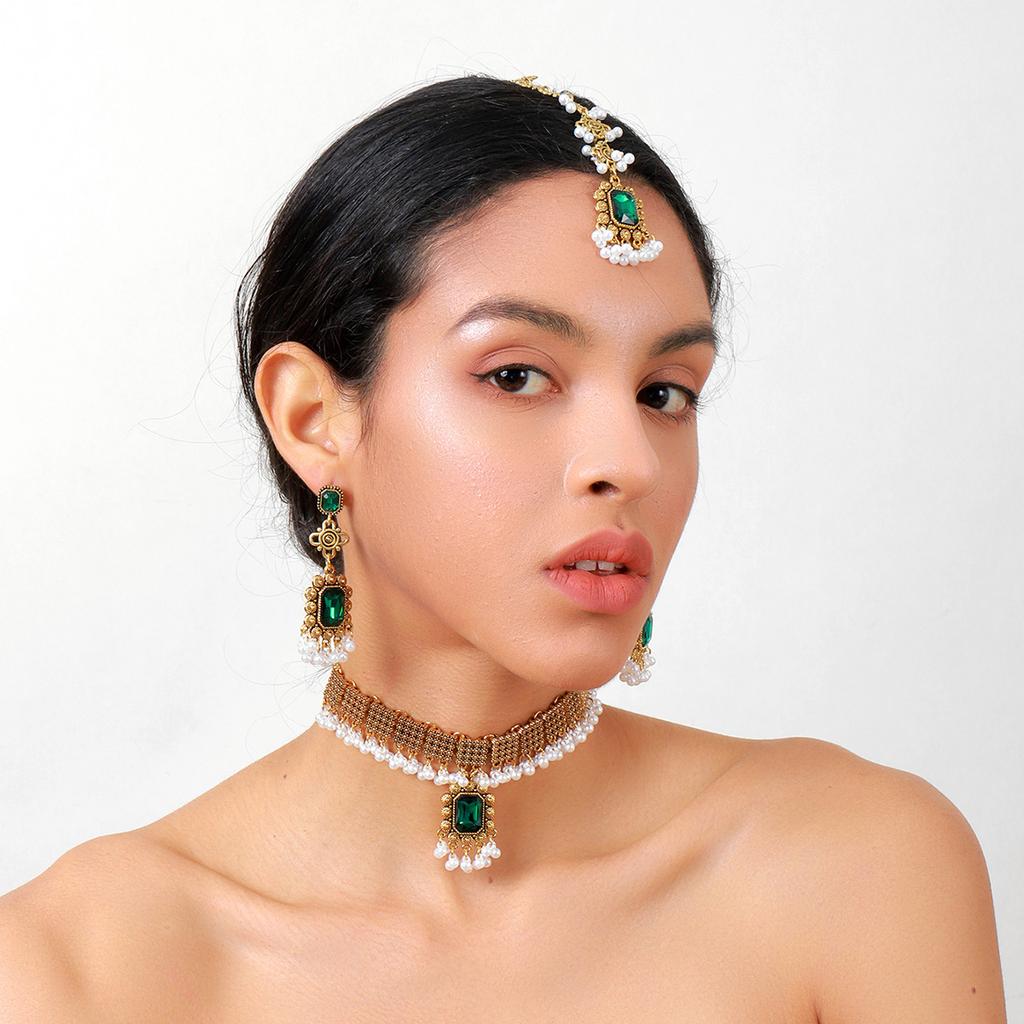 European and American vintage necklaces, pearl drop earrings, necklaces, French medieval court style, exaggerated clavicle chain set, women