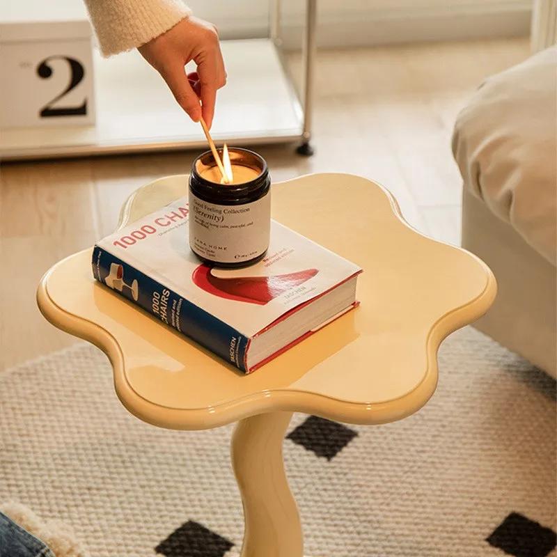Nordic Modern French Petal Edge Table Журнальный столик Ретро Гостиная Диван Угловой Спальня Кремовый Светлый Роскошный Маленький Столик Новинка 2025