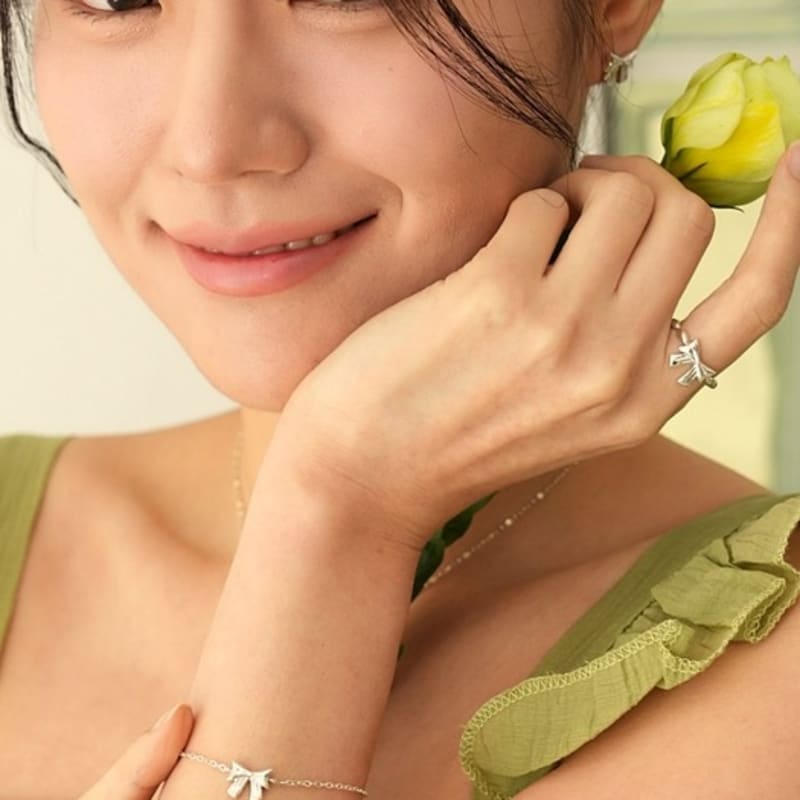 BELLOOGGI Ribbon Ring