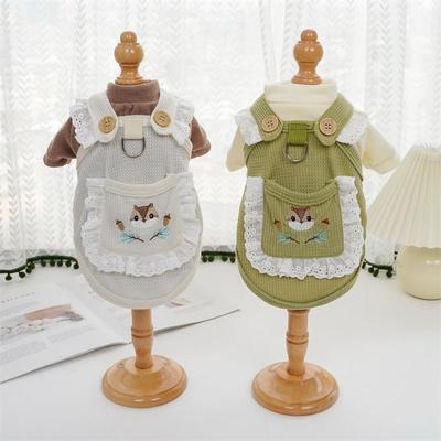 Товары для животных Весна и лето Мультяшный вышитый фартук в виде белки для собак и кошек Одежда