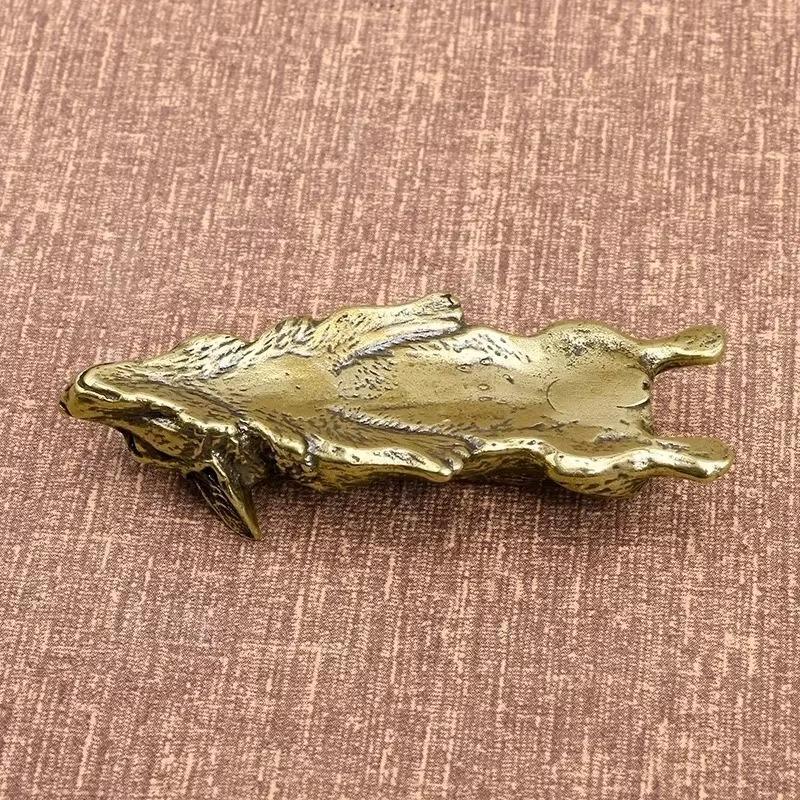 Античная латунь Собака корги Микрорезьба Ручная работа Креативная металлическая собака Настольное украшение Античное украшение для дома Собака Чайный питомец