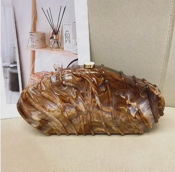 Acrylic Stone Pattern Striped Chain Clutch: Elegant Evening and Messenger Bag for Women