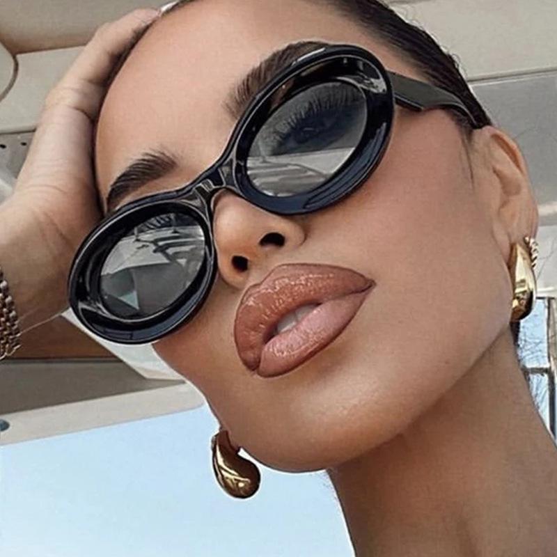 Oval Shape Sunglasses Woman Fashion Stylish UV400 Protection Sun Glasses Men Travelling Cool Women's Sunglasses