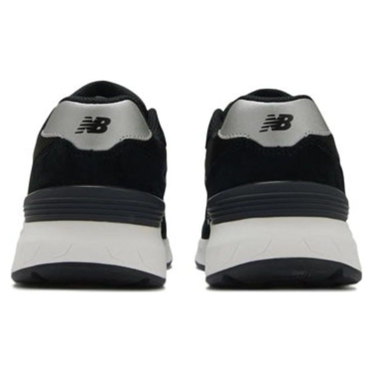 New Balance Женские кроссовки для ходьбы Fresh Foam 880 v6 Черно-белые WW880BK6