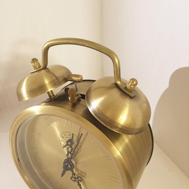 Pure Copper Table Alarm Clock Manual Mechanical Desktop Unique Desk Clock Vintage Brass Old Antique Bedroom Minimalist Desk Decoration Gift Ideas