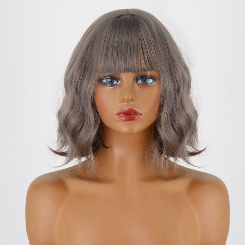 XINRAN Synthetic Short Amber Gold Wig Wave Wave Wave Hair with Air Bangs Female Synthetic Curly Hair Soft Wave Wig Suitable for Girl