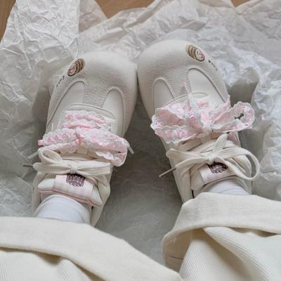 Маленькие белые туфли женские летние тонкие спортивные туфли туфли-хлебцы кеды женские 2025 новые на толстой подошве нишевые моральная подготовка женские туфли