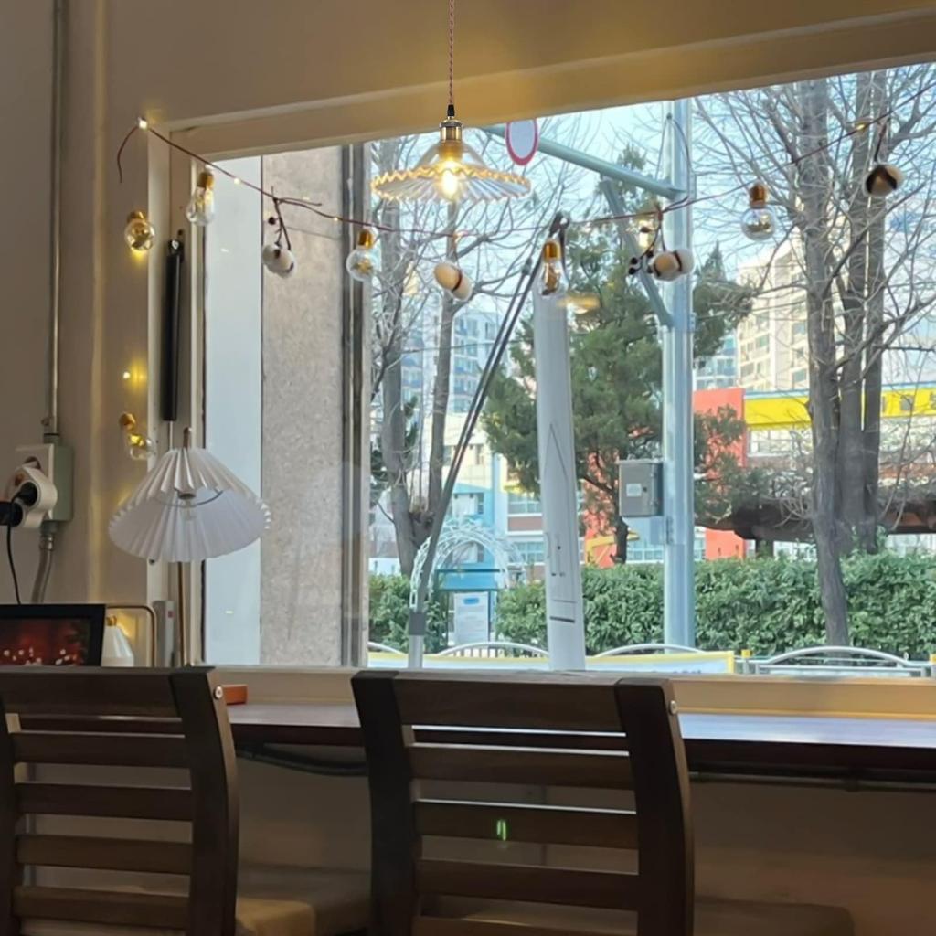 Szbritelight Потолочный светильник, Набор патронов на 3 лампы, E26, Одноламповый, Подвесной светильник, Совместим со светодиодными лампами, Совместим с лампами Эдисона, Цвет латуни, 100 см