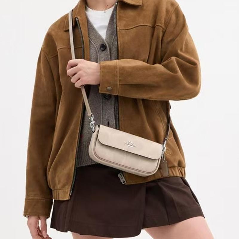 Coach Женская сумка через плечо Hailey Brook Flap 20 с логотипом-застежкой, цвет бежевый CAN70-SVPWH