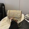 Сумка из плетеной соломы в иностранном стиле, женская, новая 2025, маленькая, свежая, плетеная сумка-седло с цветами, модная наплечная сумка-мессенджер, универсальная