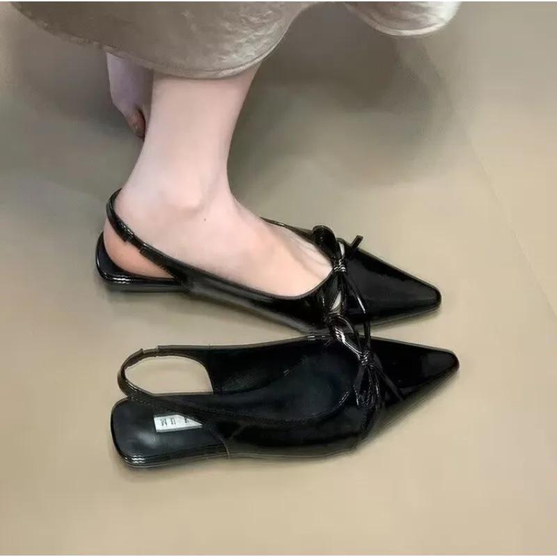 Универсальные женские сандалии с противоскользящим тонким каблуком, закрытым носком, эластичной лентой и бантом, летние уличные модные сандалии из ПУ черного/белого цвета 2025