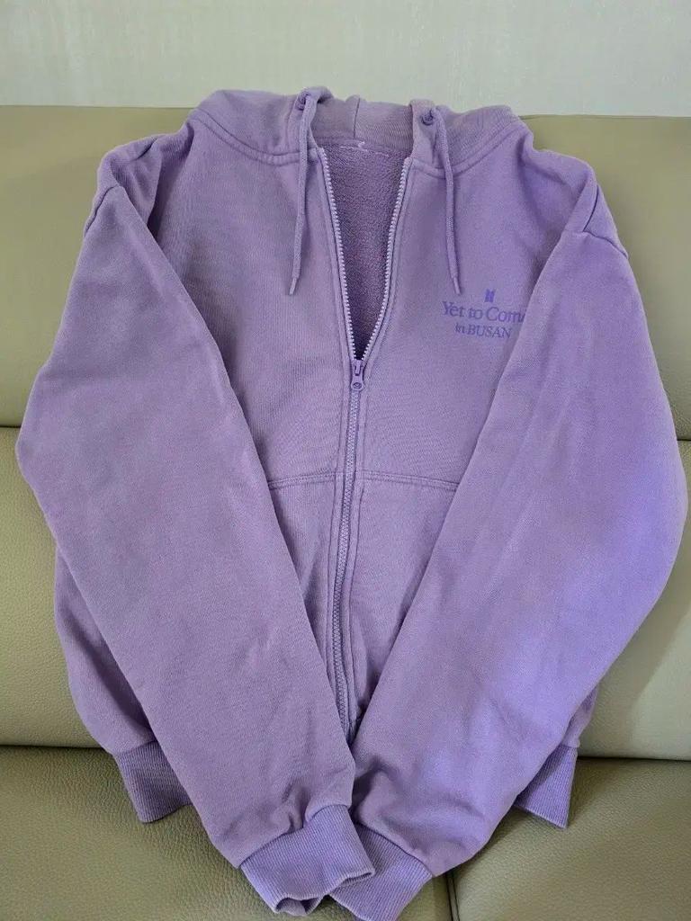 [Б/У] Худи BTS Yet To Come