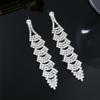 Легкие роскошные длинные серьги с бриллиантами, модные темпераментные блестящие серьги со стразами, женские серьги, 1 пара