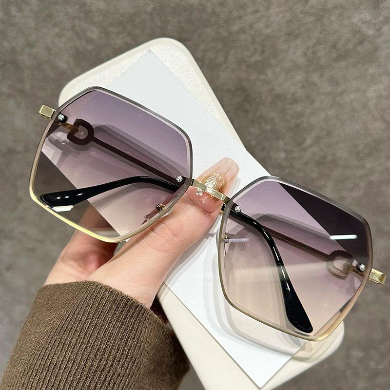 Fashionable Frameless Sunglasses Retro UV Protection Gradient Sunglasses Women's Frameless Edge Cut Driving Sunglasses UV400