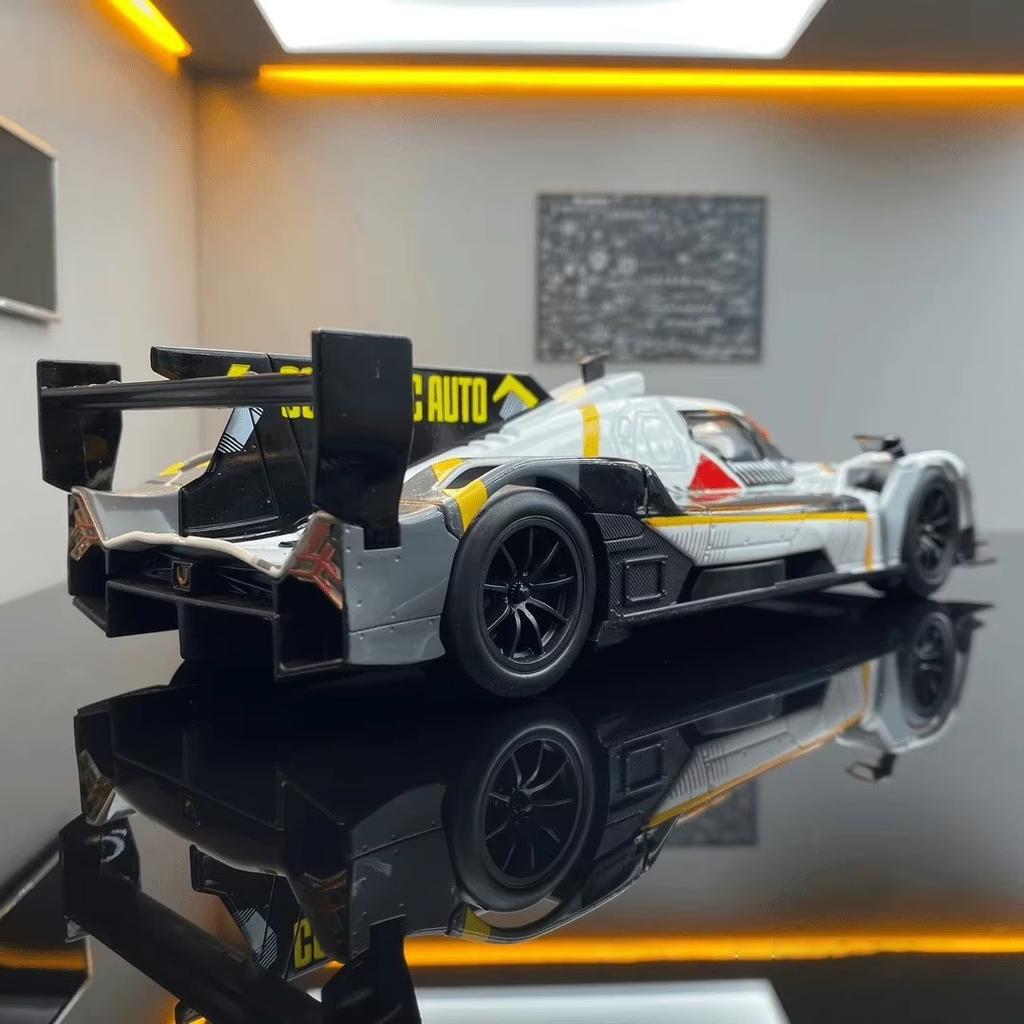 Новый 1:24 BMW M Hybrid V8 Super Racing Модель легкосплавного автомобиля со звуком и светом Инерционный механизм Детская коллекция игрушек Подарок на день рождения для мальчиков Модные украшения